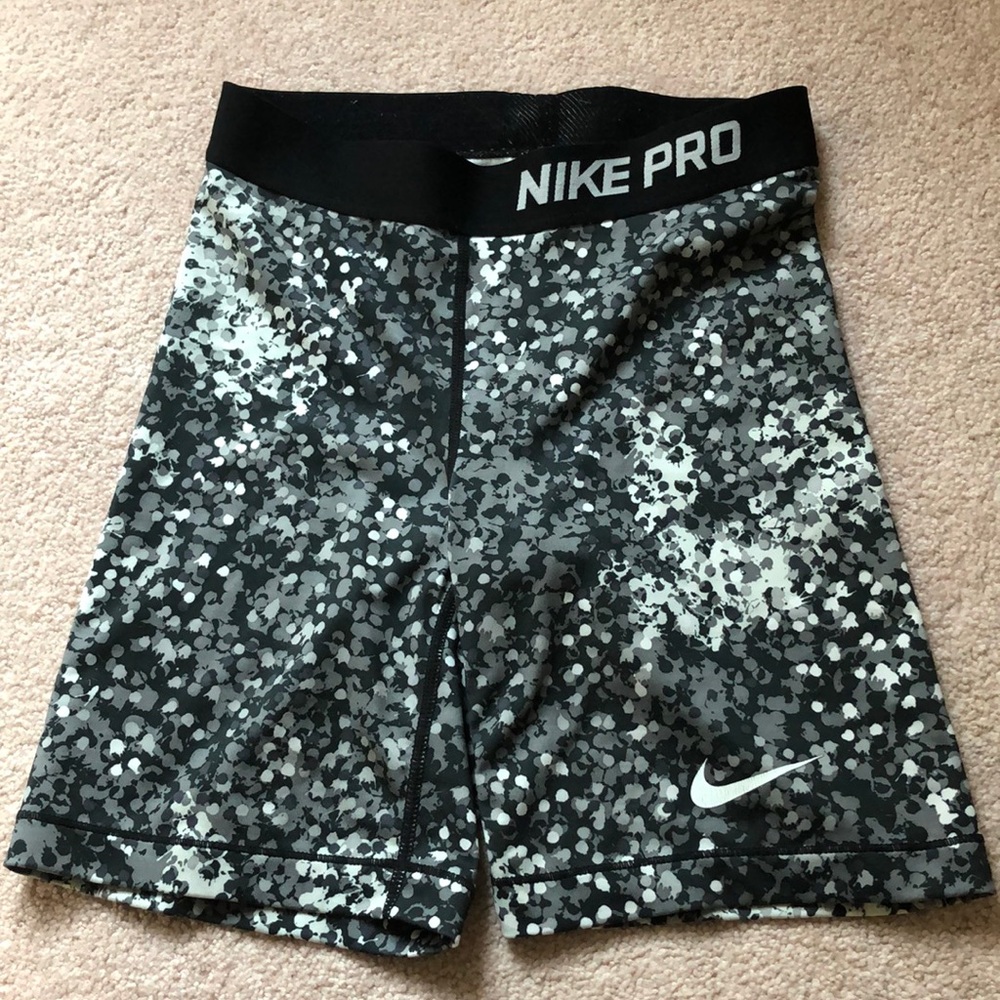 COPY - Nike Pro Shorts 5’